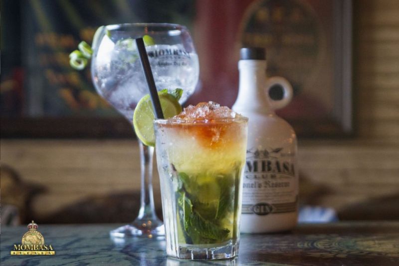 Qué te parece un plan de terrazas, buen tiempo, los mejores cocktails y mojitos. Además, ahora como primicia las cervezas más frías del mundo a -8 °C en estado líquido.