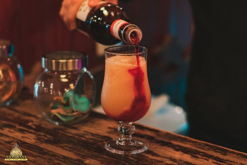 Disfruta de tu cocktail favorito